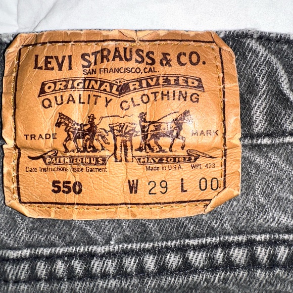CUSTOM LEVi SHORTS -SiZE 00 - Picture 6 of 7